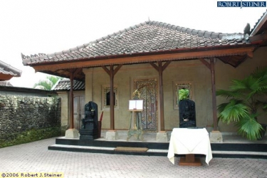 MOZAIC Restaurant & Shop @ Jalan Raya Sanggingan